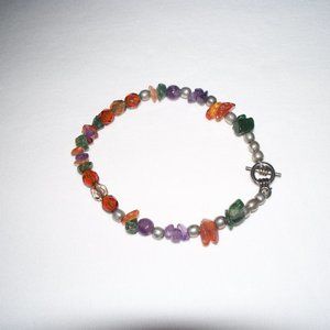 Bracelet with pretty stones